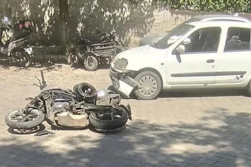 Otomobil ile motosiklet çarpıştı: 1 yaralı